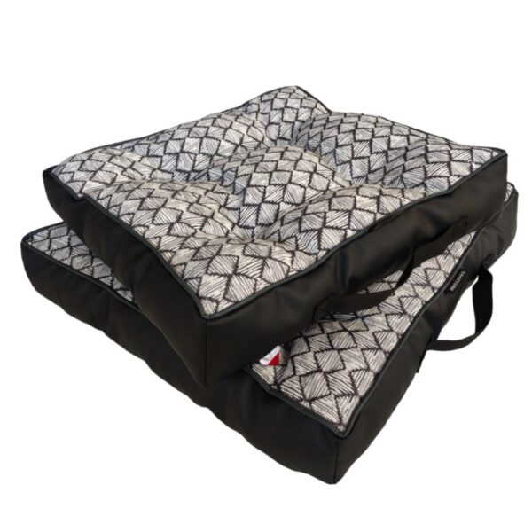 079 BLACK